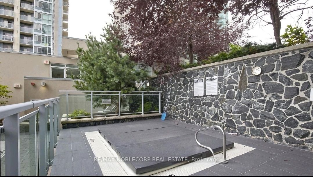 223 Webb Drive, #2101