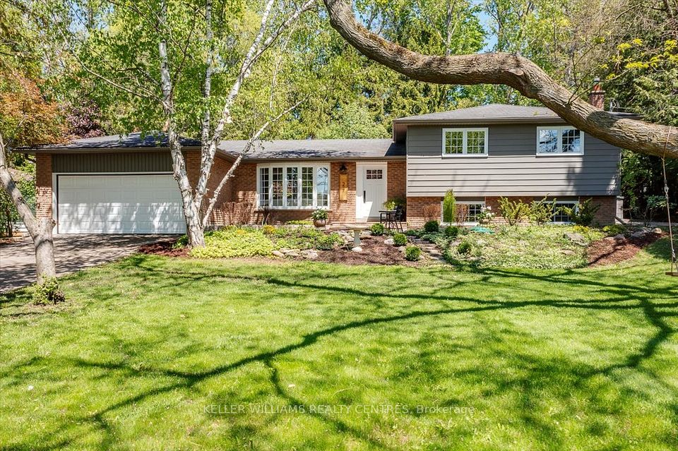 27 Broadview Avenue, Georgina, ON L4P 0M2