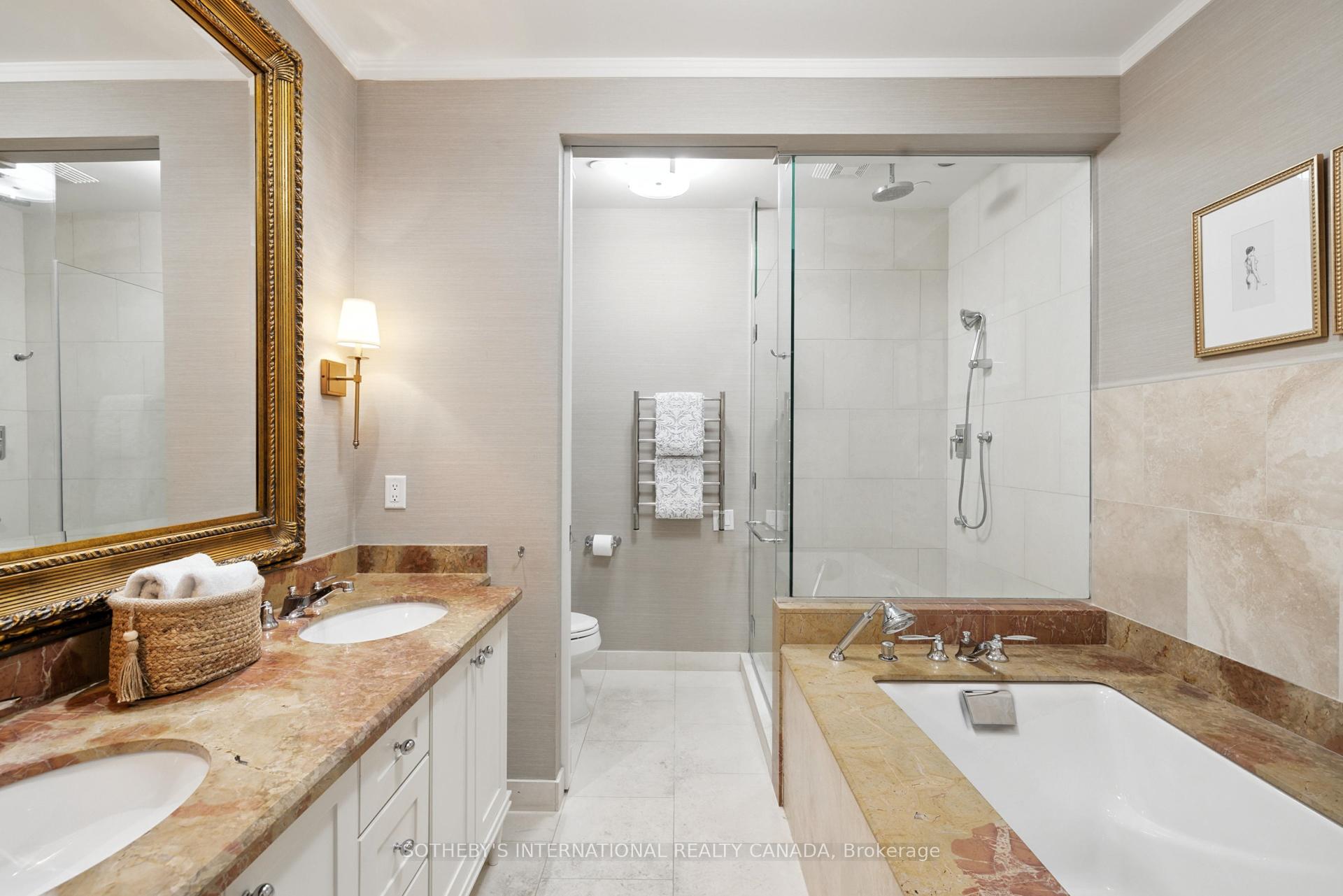 2 Bedrooms Condo at 183 Wellington, Toronto For sale