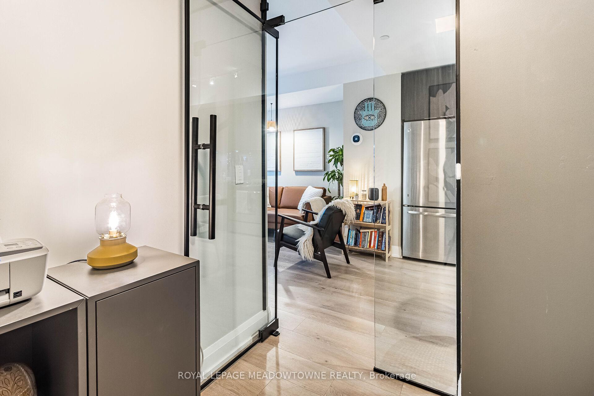 2 Bedrooms Condo at 110 Marine Parade, Toronto For sale