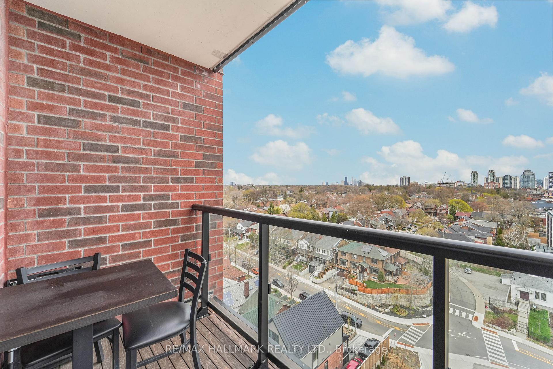 2 Bedrooms Condo at 185 Alberta, Toronto For sale