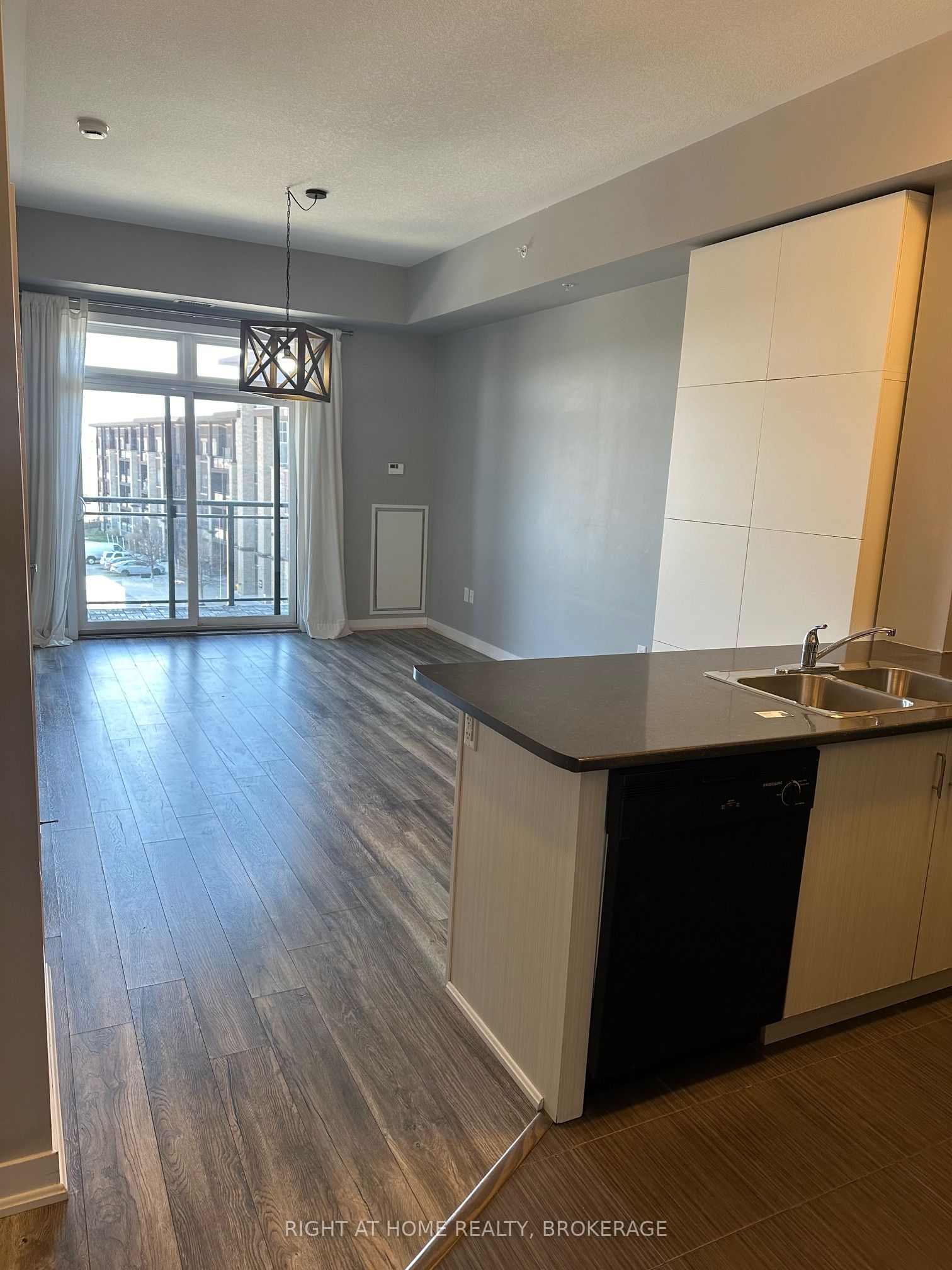 5020 Corporate Drive, #401