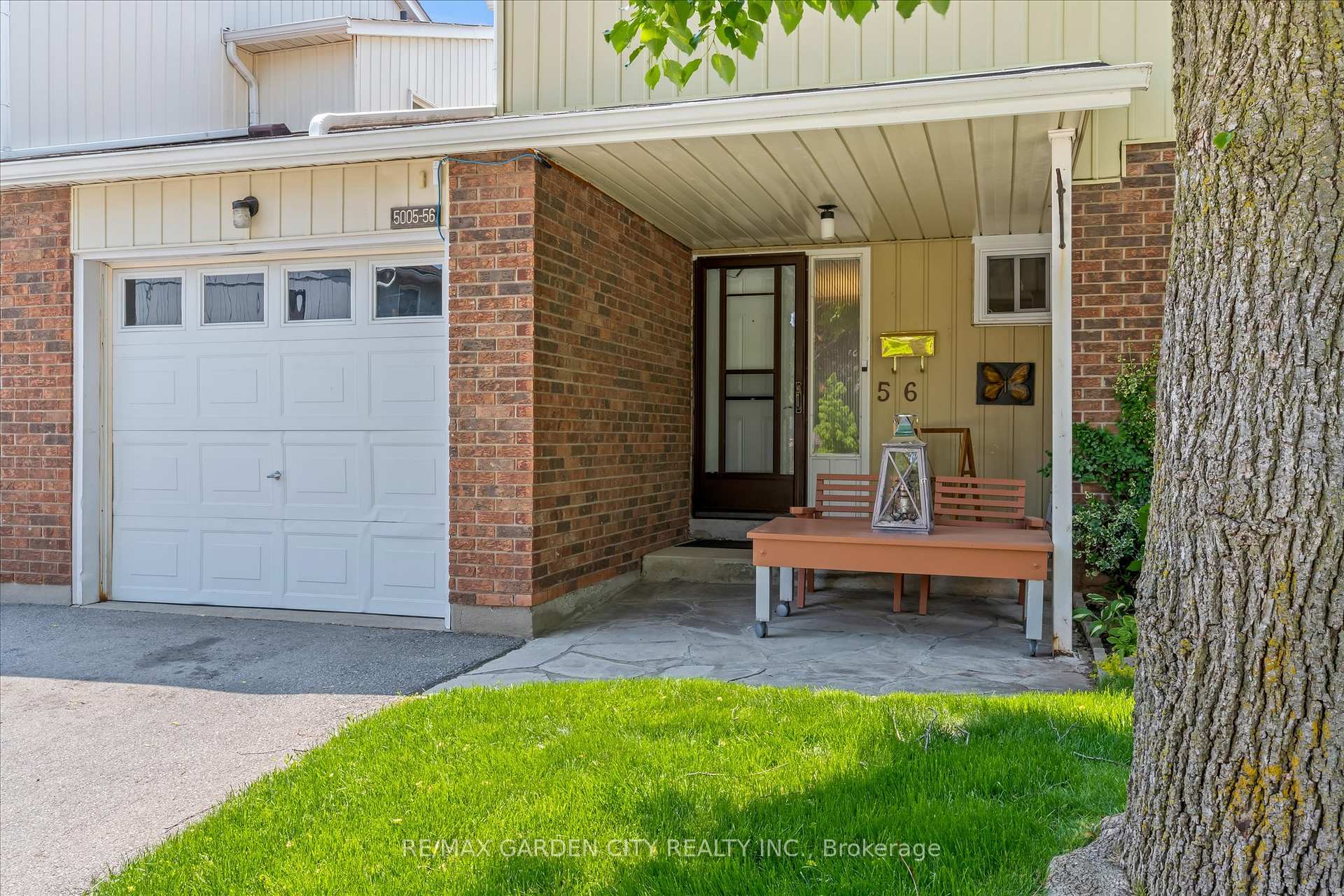 3 Bedrooms Condo at 5005 Pinedale, Burlington For sale