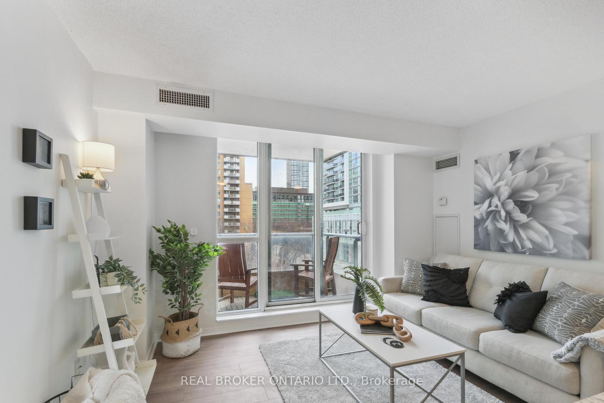 1 Bedroom Condo at 76 Shuter,  Toronto For sale