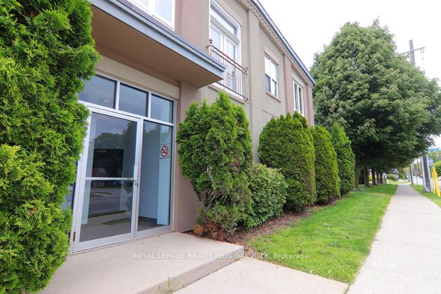 6365 Drummond