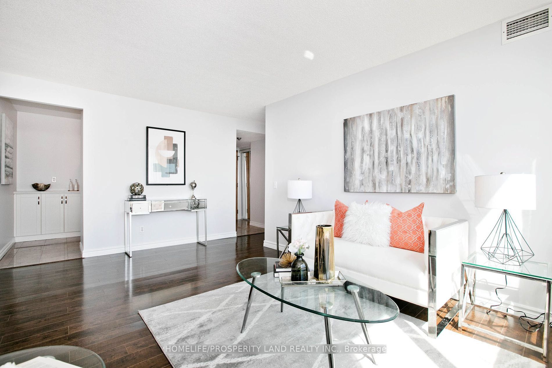238 Doris Avenue, #2006