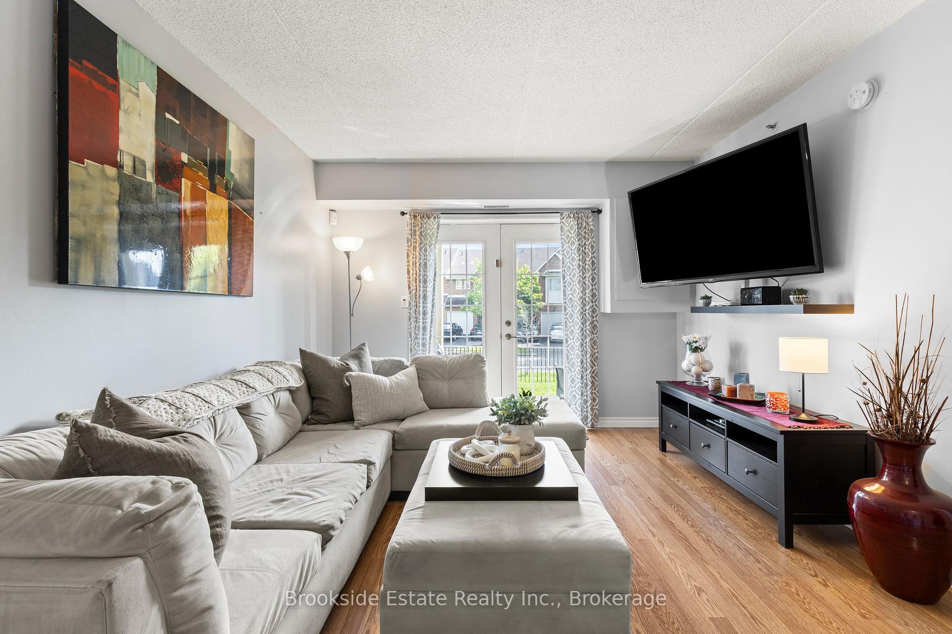 1 Bedroom Condo at 1431 Walkers, Burlington For sale