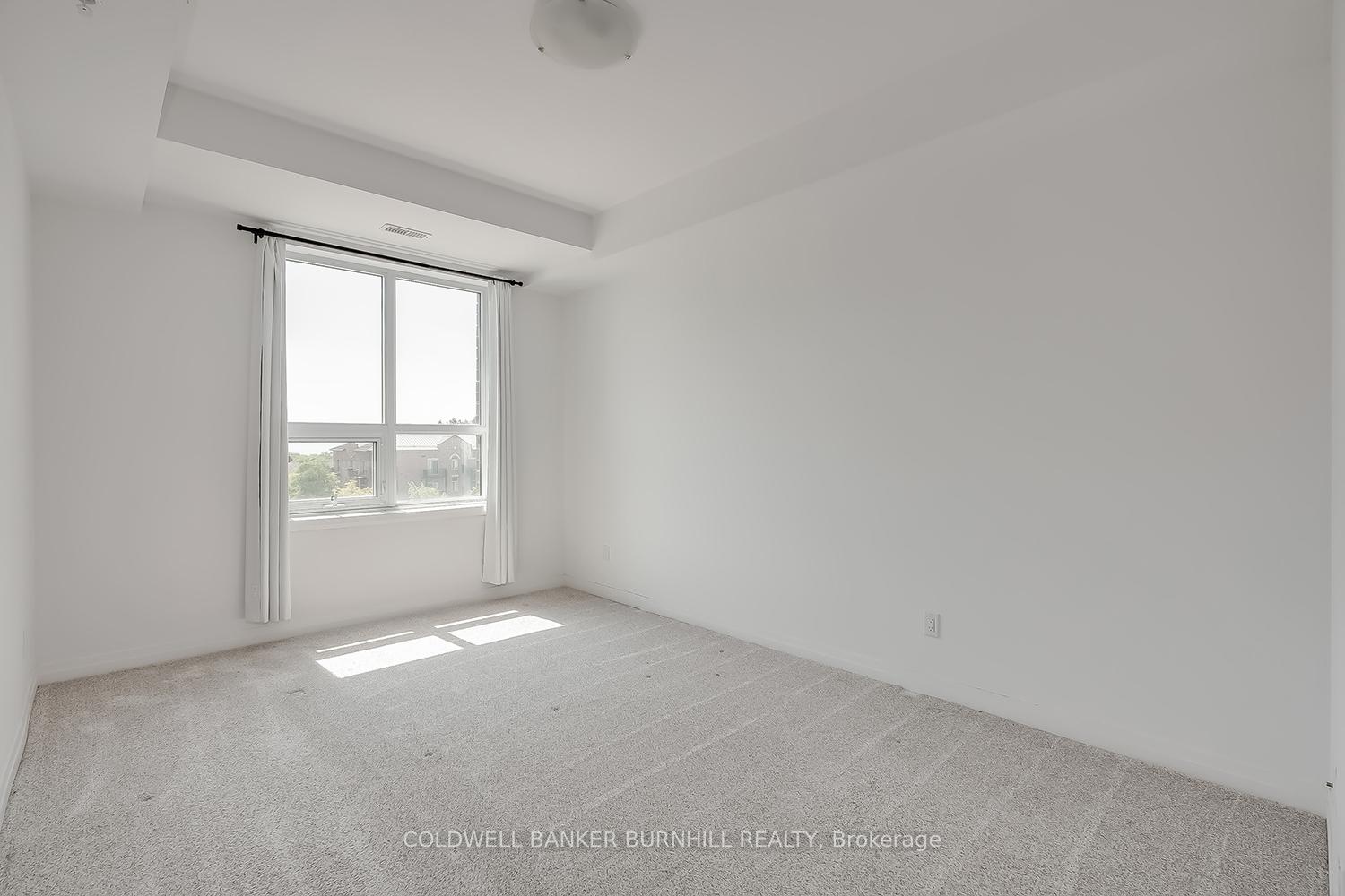 2 Bedrooms Condo at 5 Hamilton, Hamilton For sale