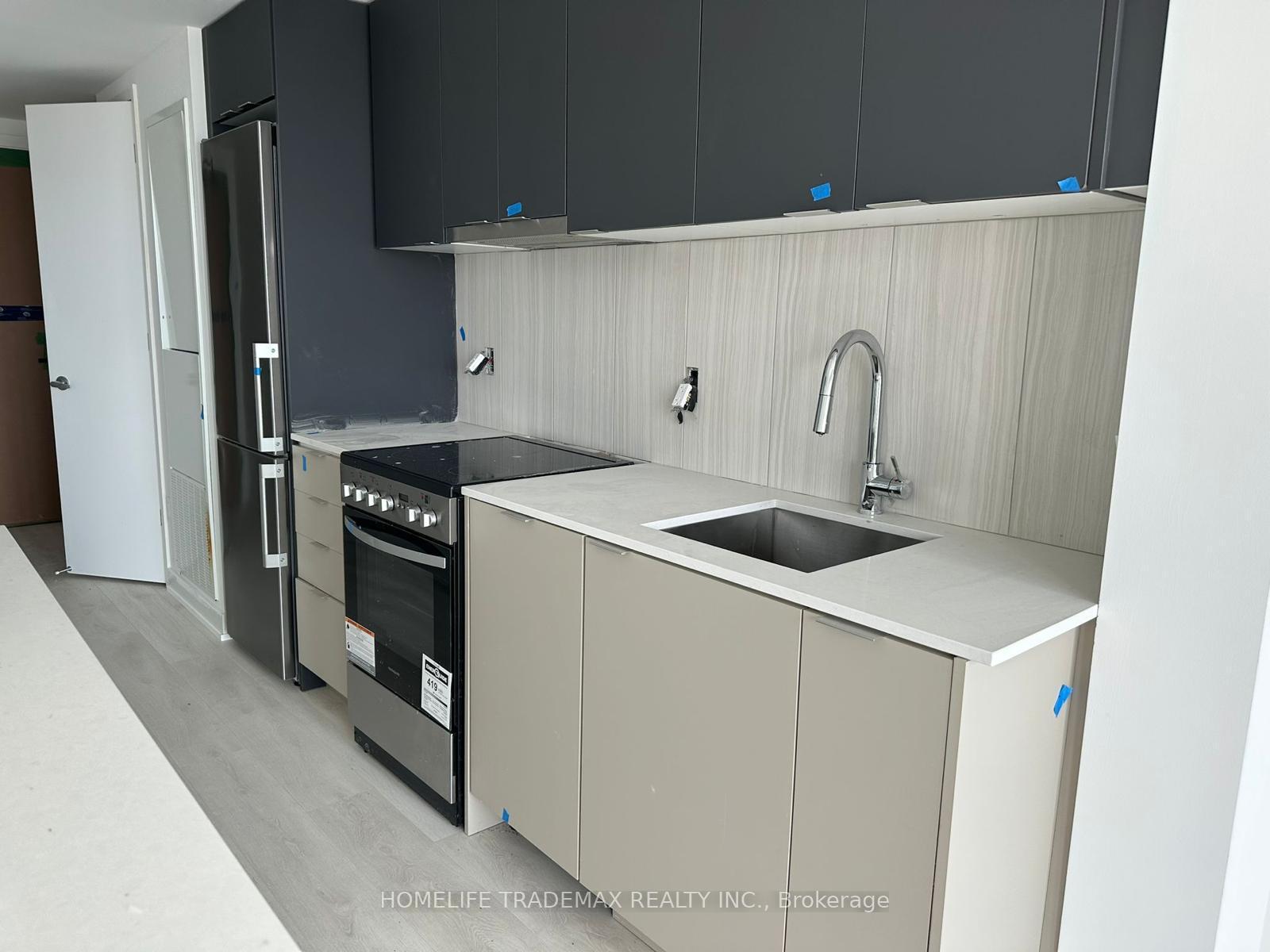 1 Bedroom Condo at 8 Tippett,  Toronto For sale