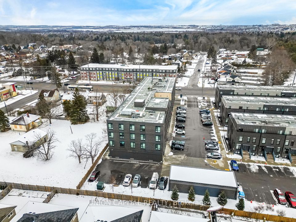 1800 Simcoe