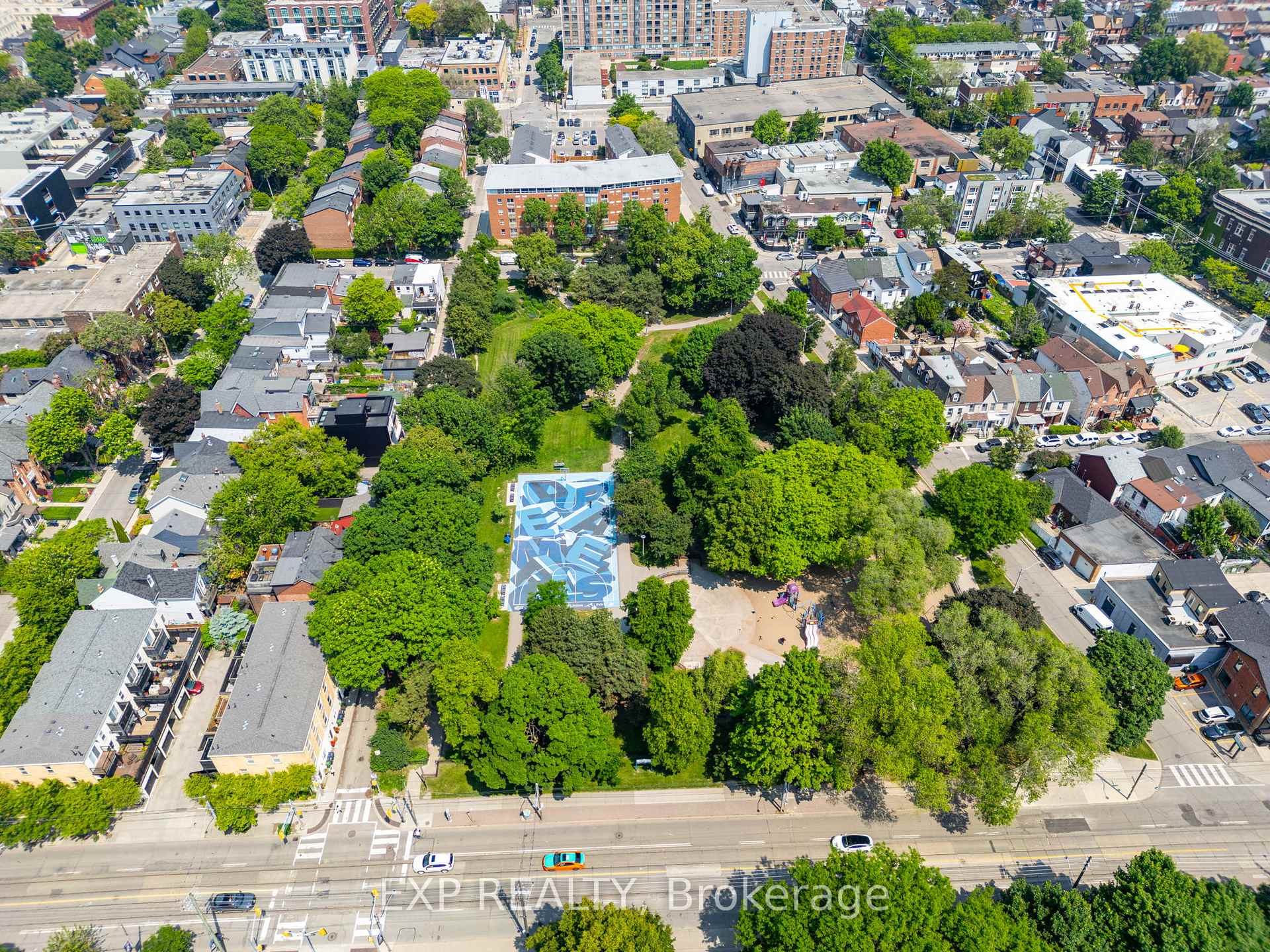 2 Bedrooms Condo at 18 Stafford, Toronto For sale