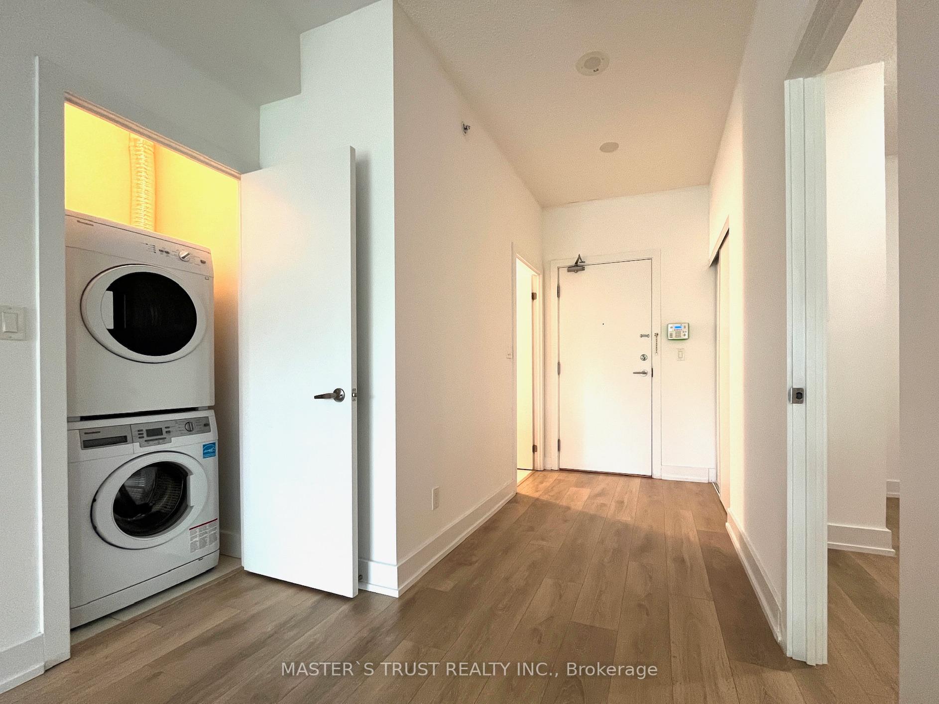 2 Bedrooms Condo at 150 Fairview Mall, Toronto For sale