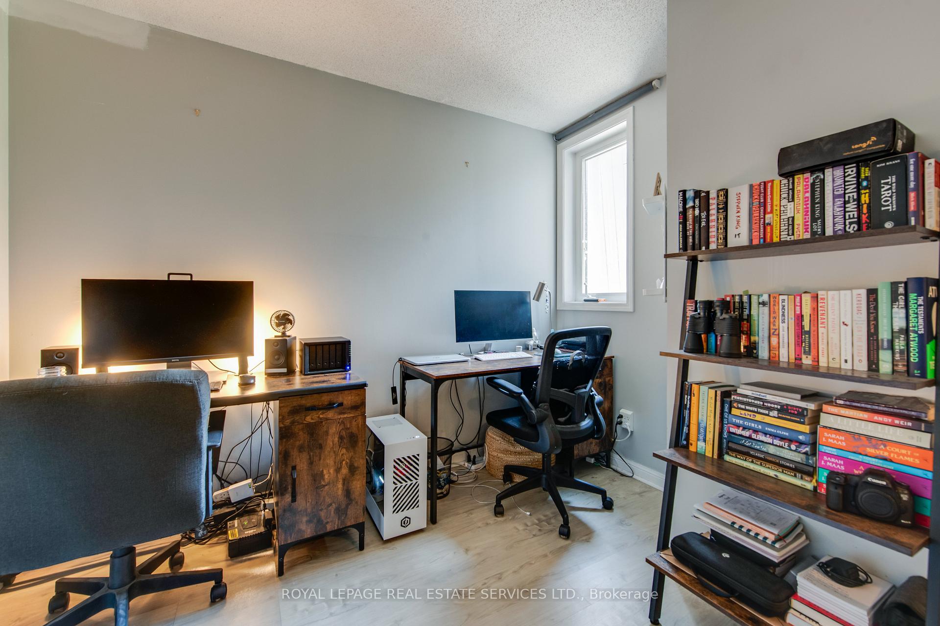 2 Bedrooms Condo at 29 canniff, Toronto For sale