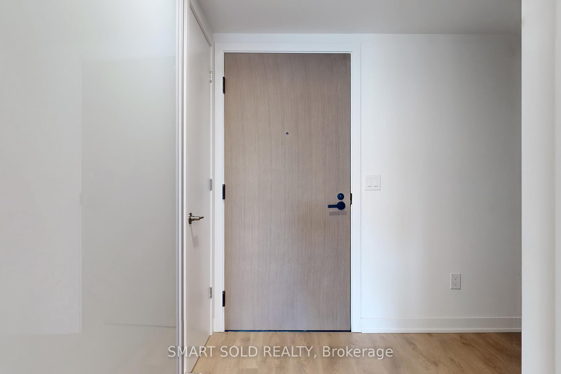 3 Bedrooms Condo at 8 Tippett, Toronto For sale