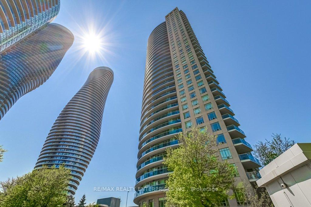 2 Bedrooms Condo at 80 Absolute, Mississauga For sale