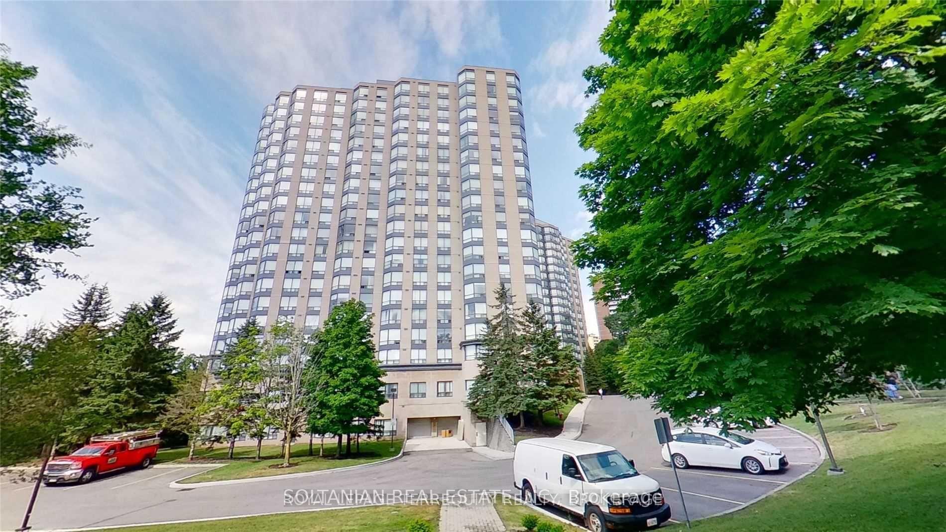 2 Bedrooms Condo at 1 Hickory Tree, Toronto For sale