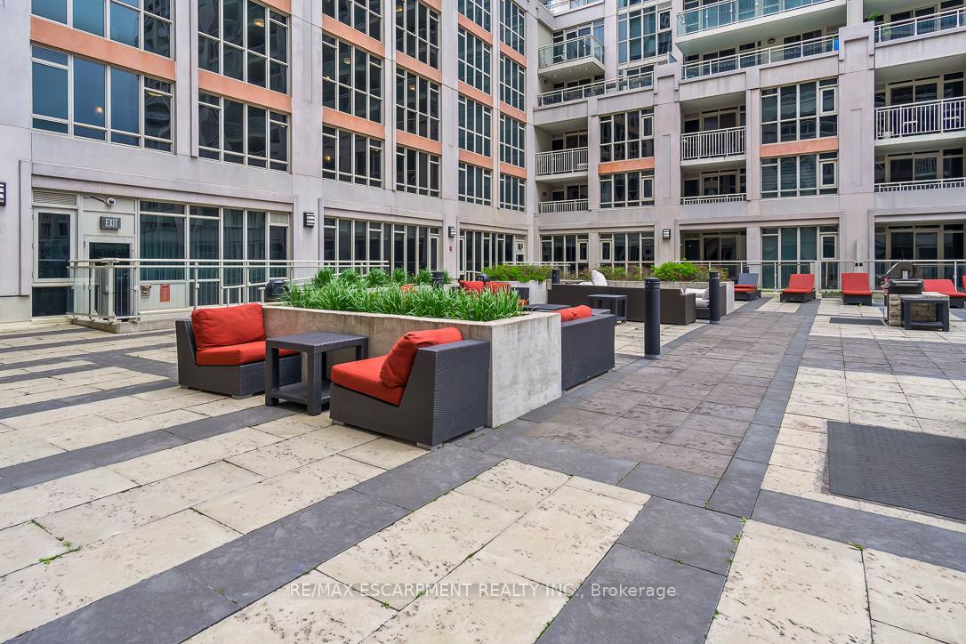 1 Bedroom Condo at 35 Bastion, Toronto For sale