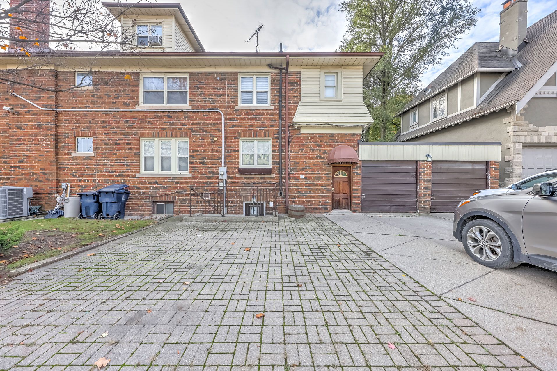 1200 Avenue Road Upper#3