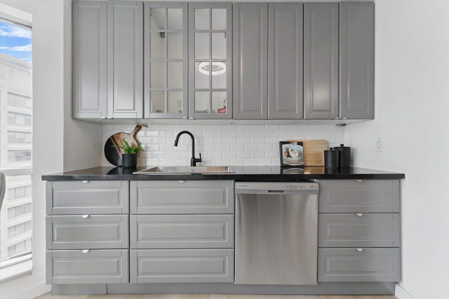 10 Yonge Street 3211