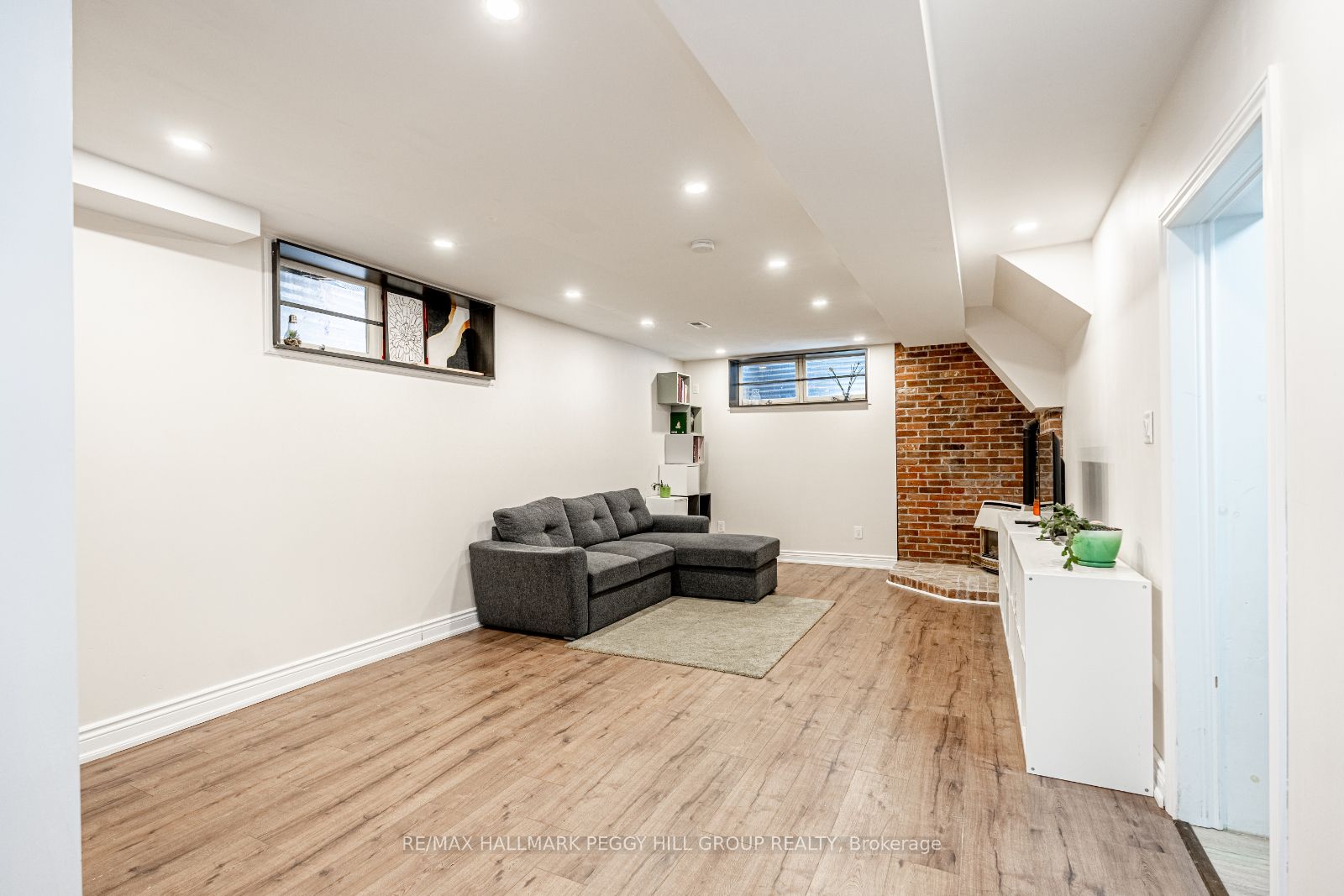 25 Marshall Street, Barrie, ON L4N 3S4