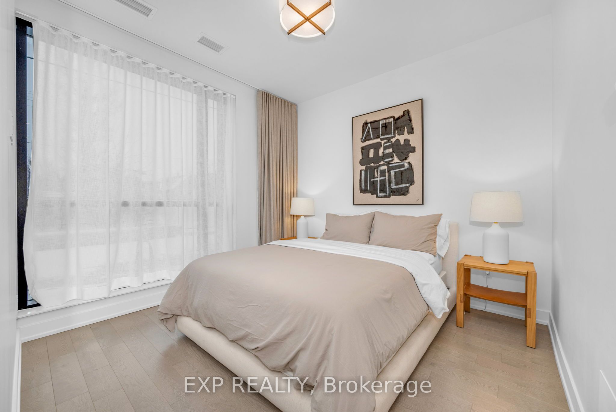 560 Rideau Street, #421