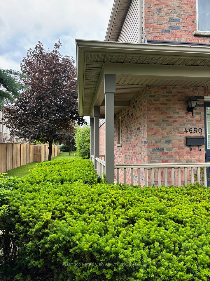 4650 Kimbermount Avenue, Mississauga, ON L5M 5W7