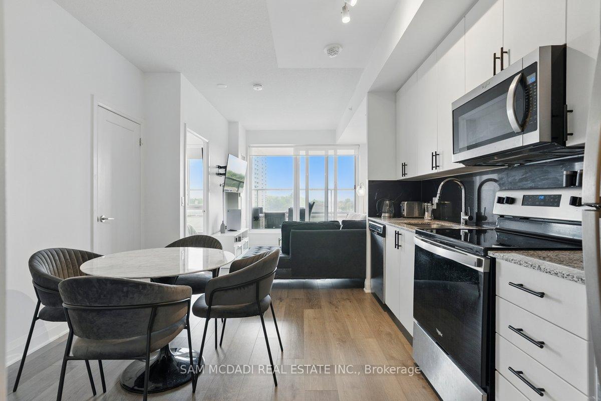 2 Bedrooms Condo at 3220 Sheppard, Toronto For sale