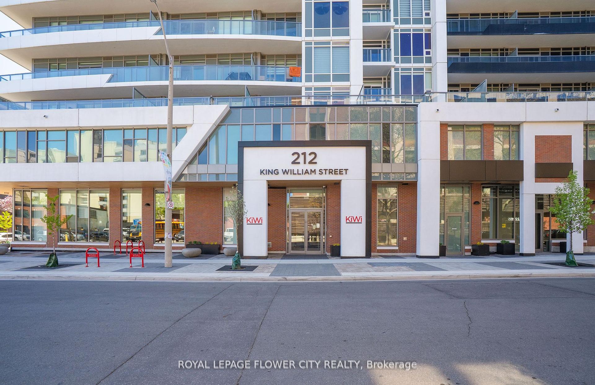 2 Bedrooms Condo at 212 King William, Hamilton For sale
