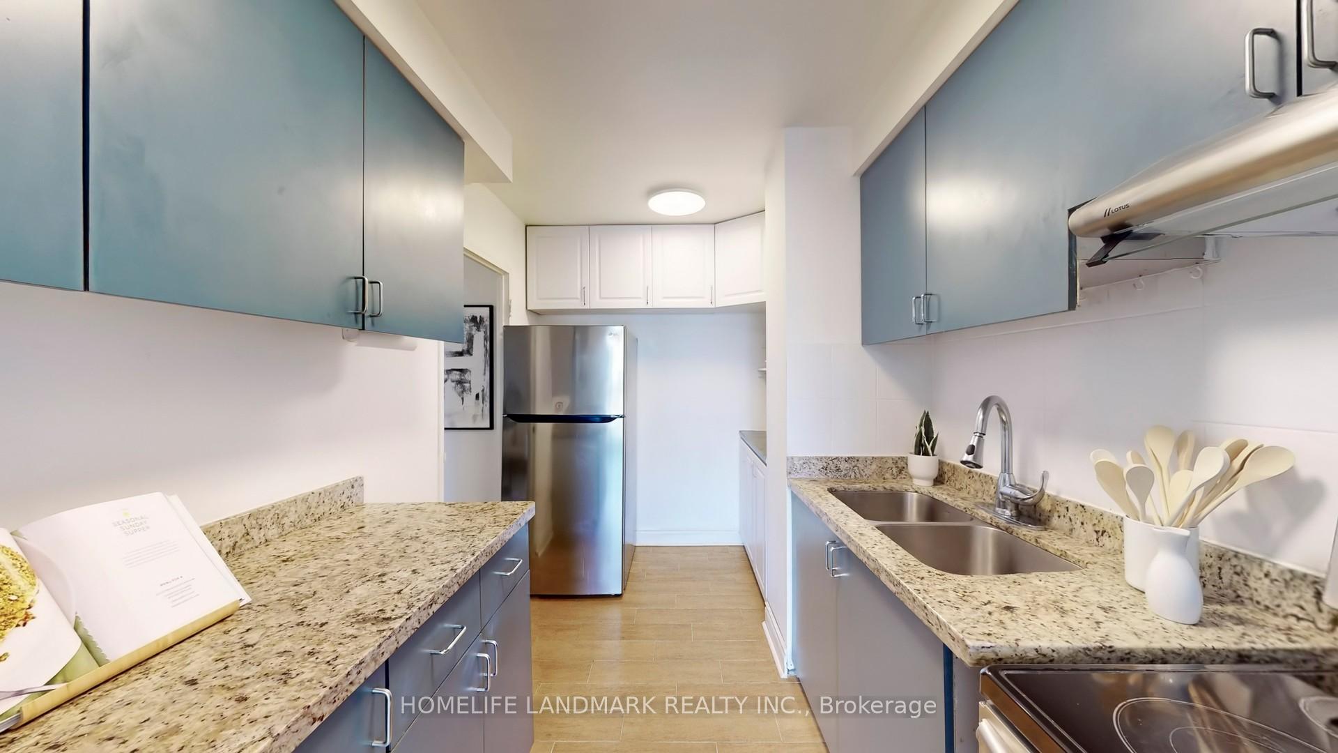 3 Bedrooms Condo at 1395 Williamsport, Mississauga For sale