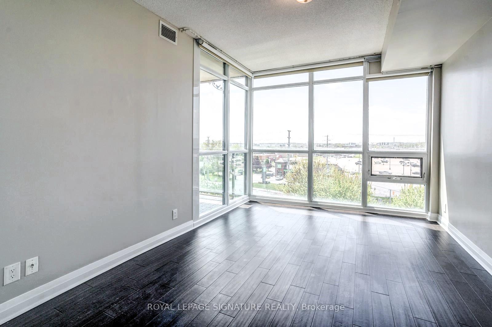 3 Bedrooms Condo at 1055 Southdown, Mississauga For sale