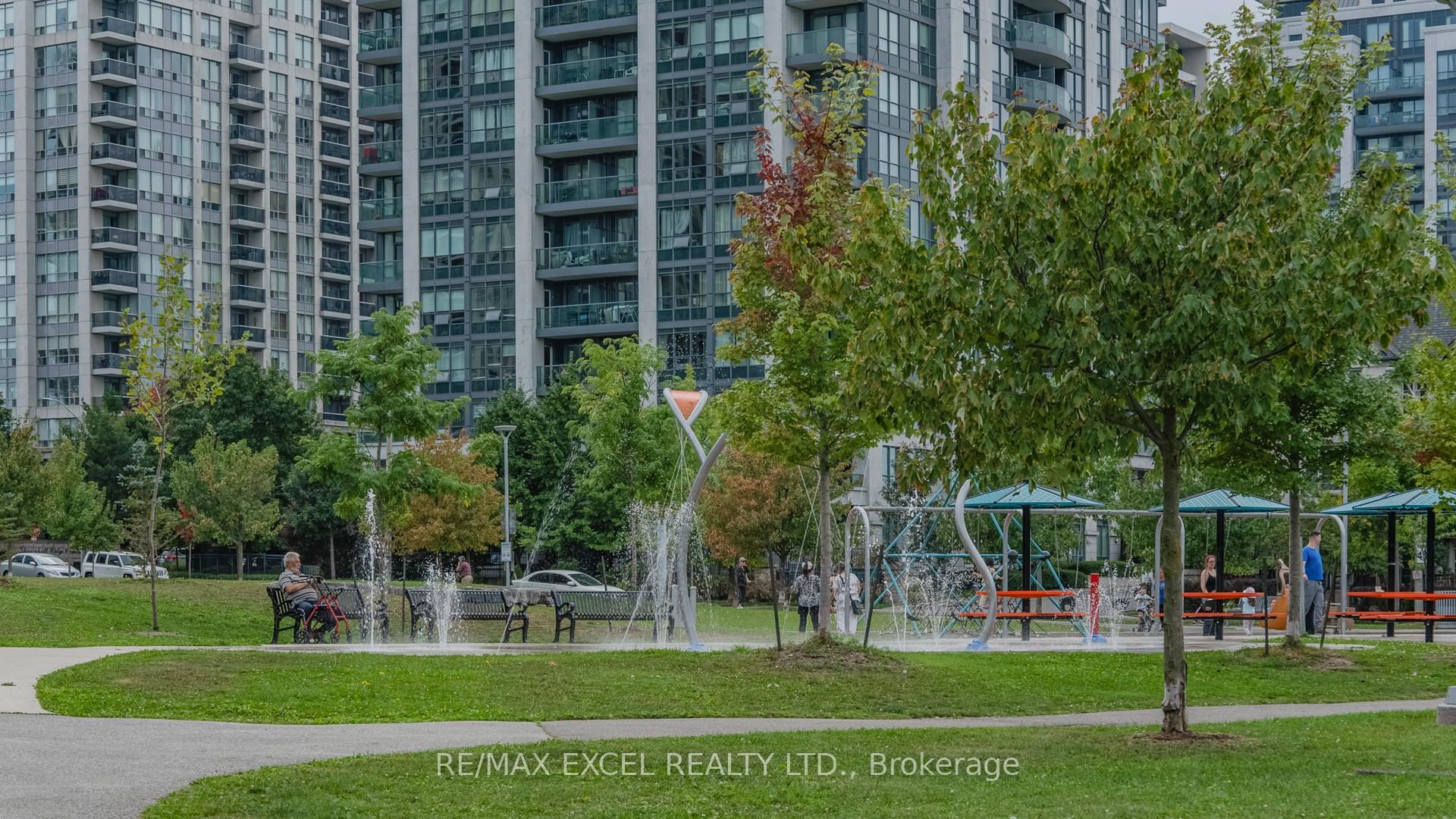 1 Bedroom Condo at 8 Beverley Glen, Vaughan For sale
