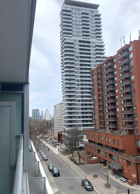 2 Bedrooms Condo at 89 Dunfield,  Toronto For sale