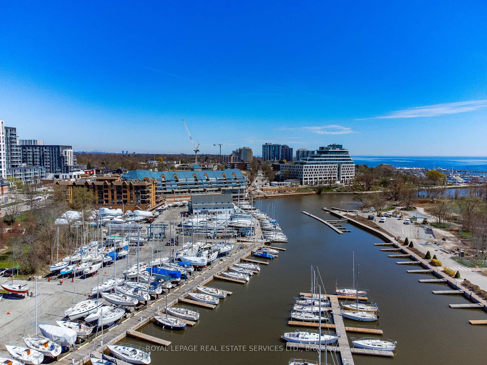 2 Bedrooms Condo at 102 Bronte,  Oakville For sale