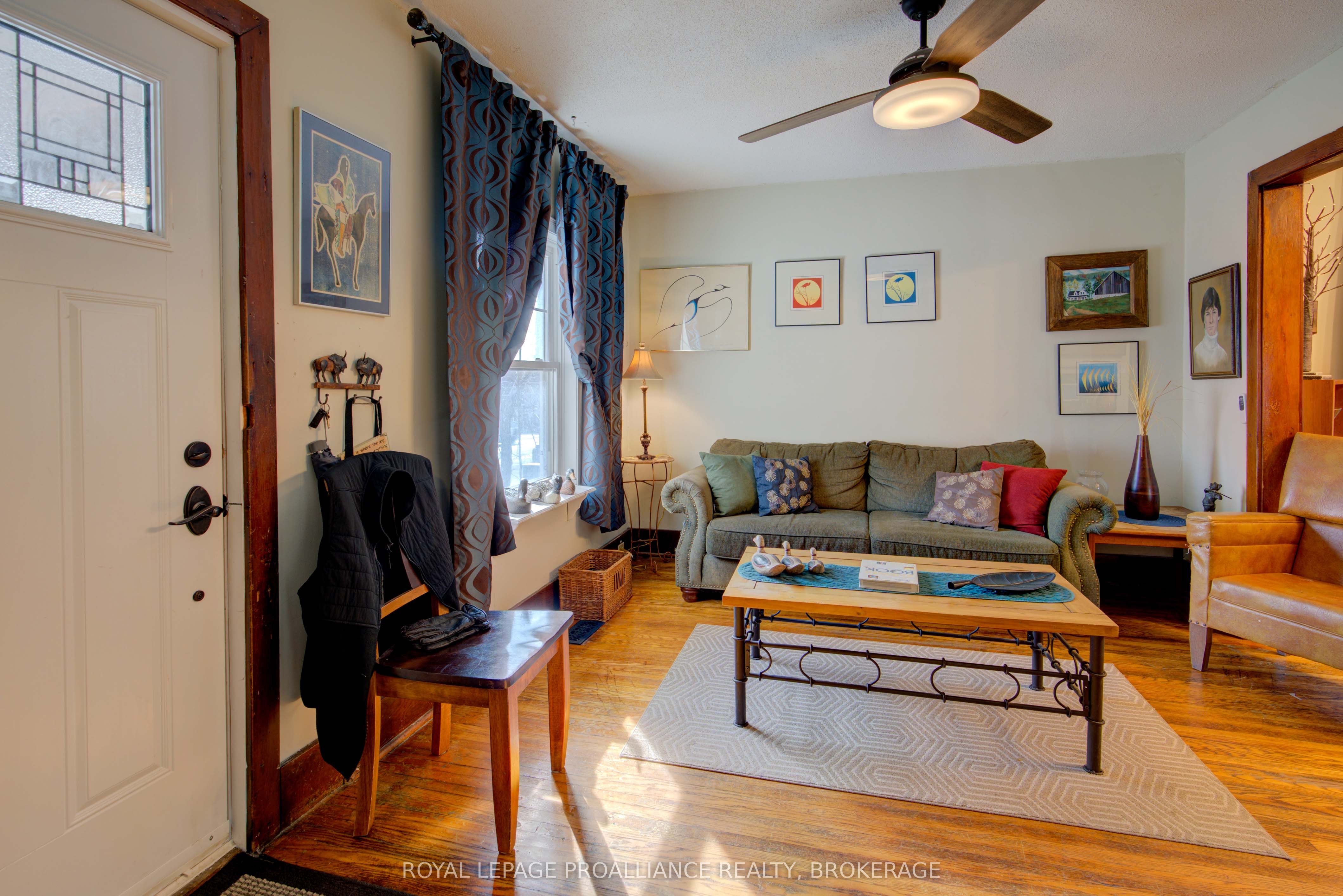 592 Division Street, Kingston, ON K7K 4B6