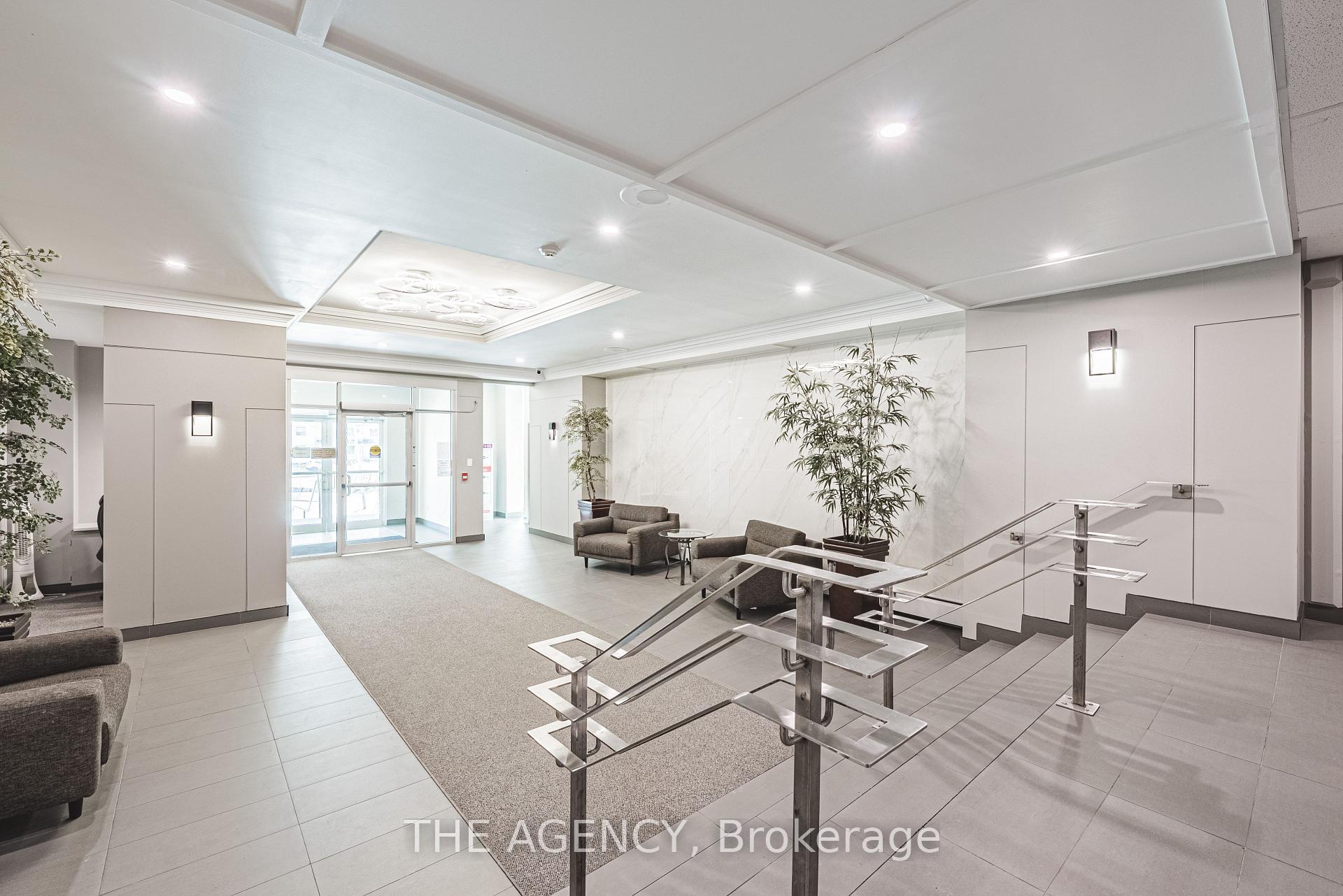 1 Bedroom Condo at 975 Warwick, Burlington For sale