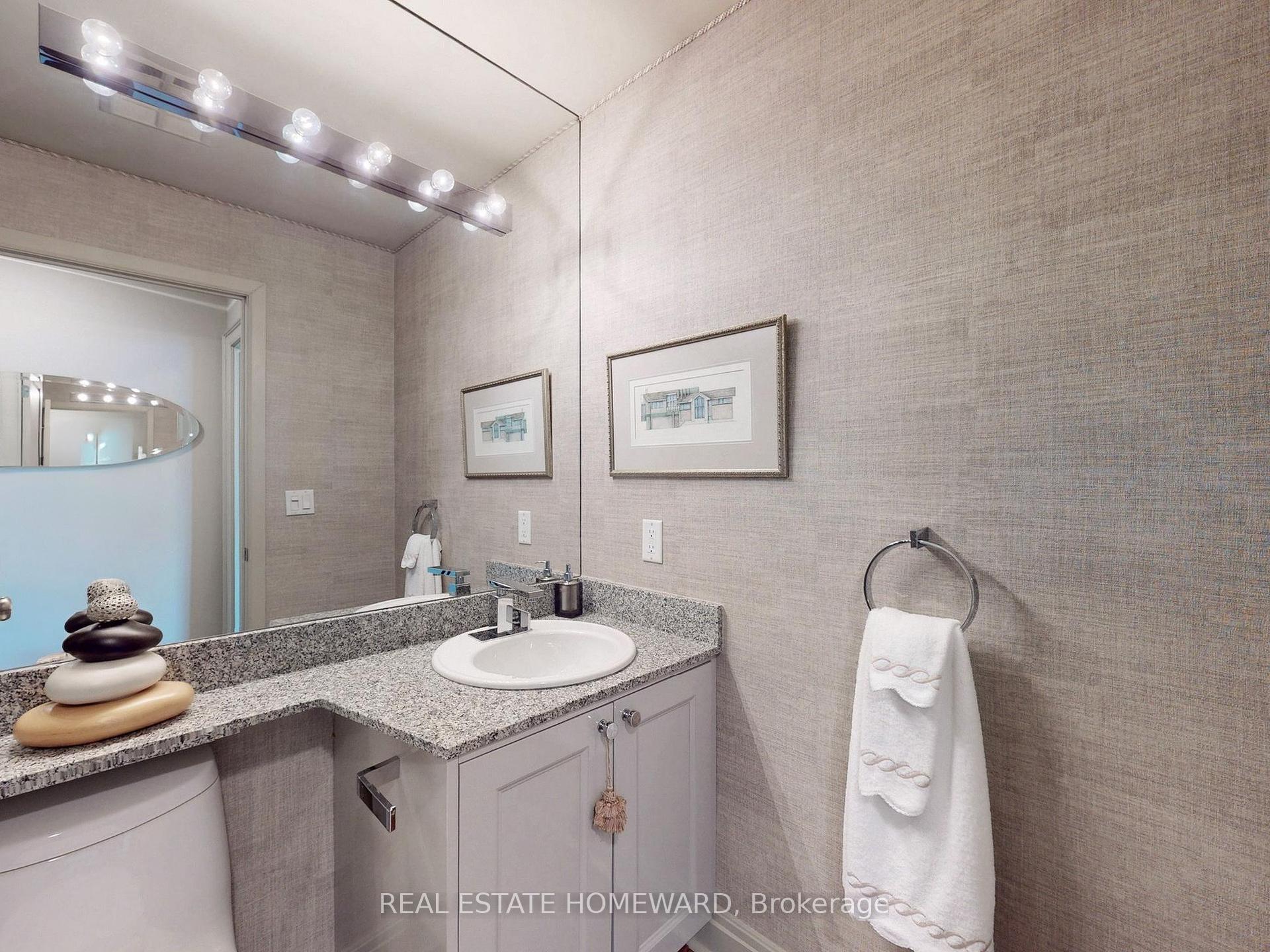 2 Bedrooms Condo at 8 Park, Toronto For sale