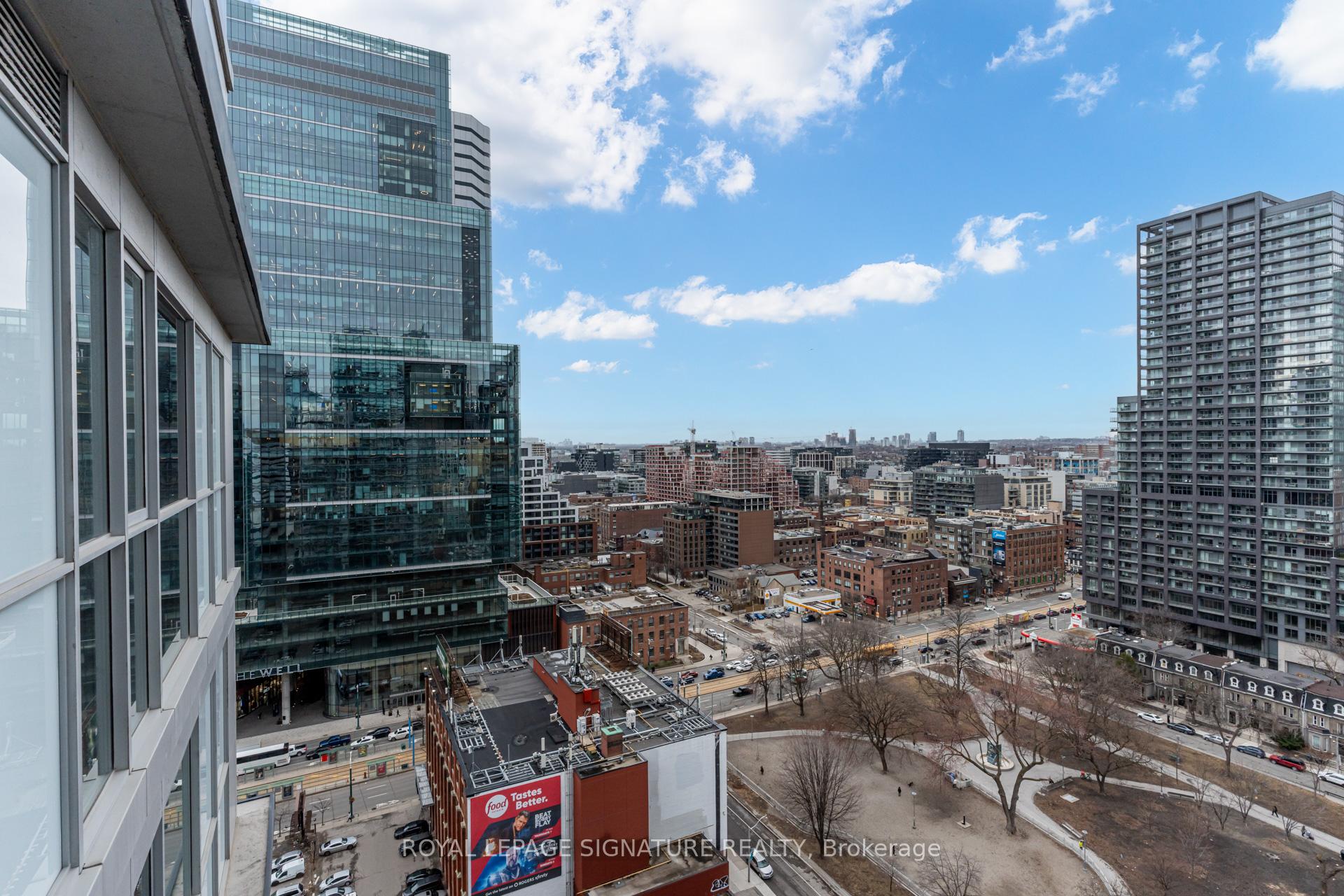 1 Bedroom Condo at 352 Front, Toronto For sale