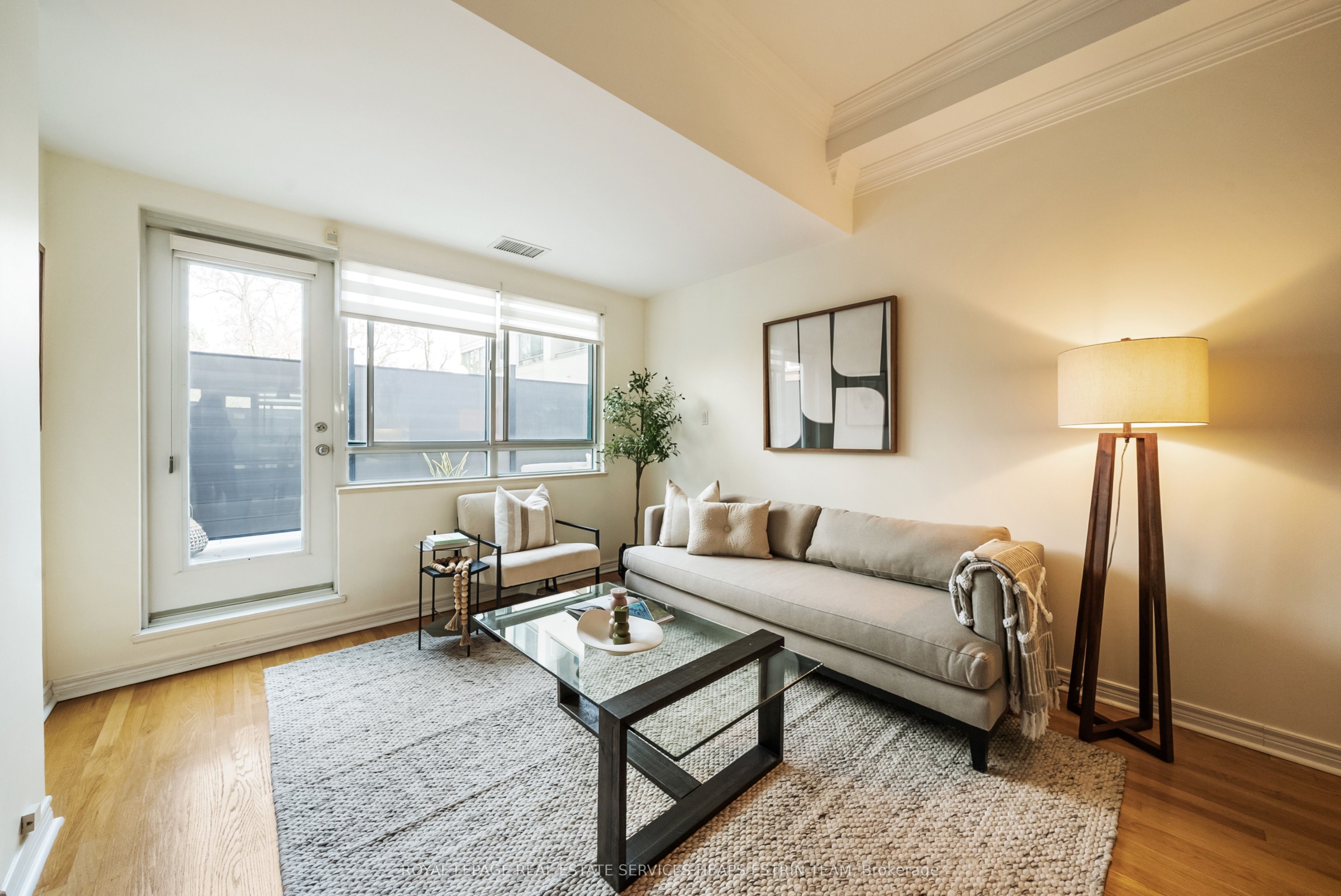 1231 Yonge Street, #214