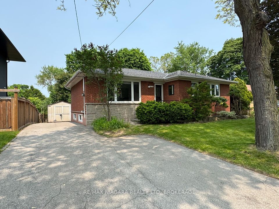 579 Lees Lane