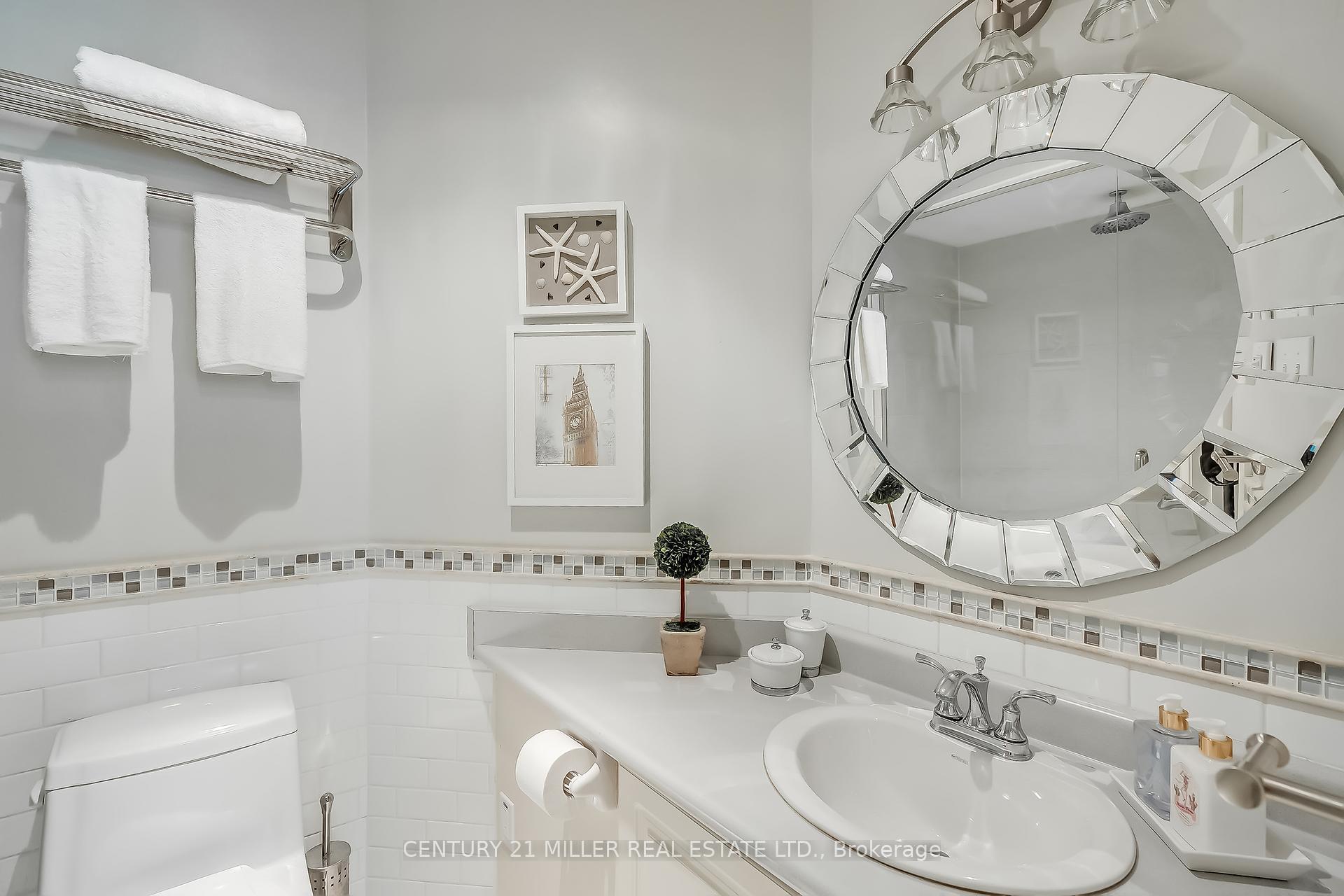 3 Bedrooms Condo at 1240 Westview, Oakville For sale