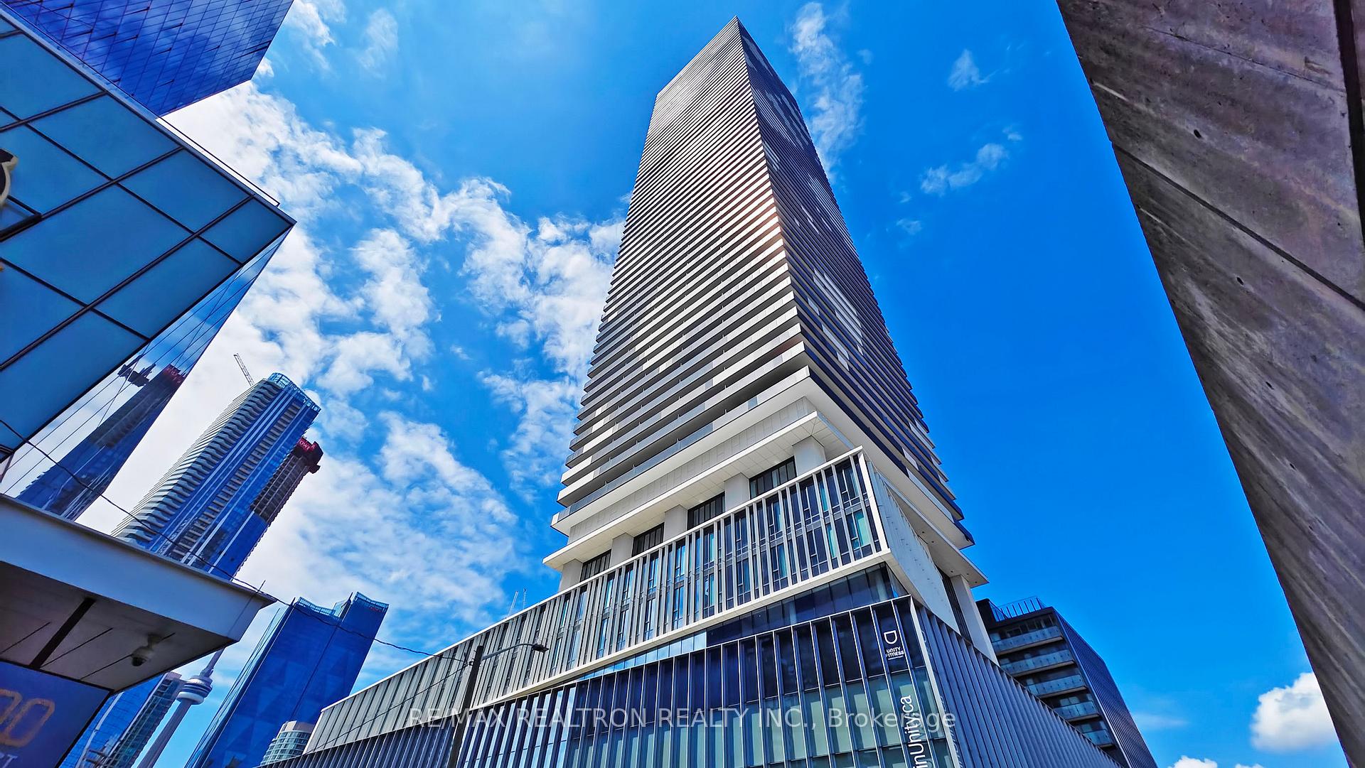 2 Bedrooms Condo at 138 Downes, Toronto For sale
