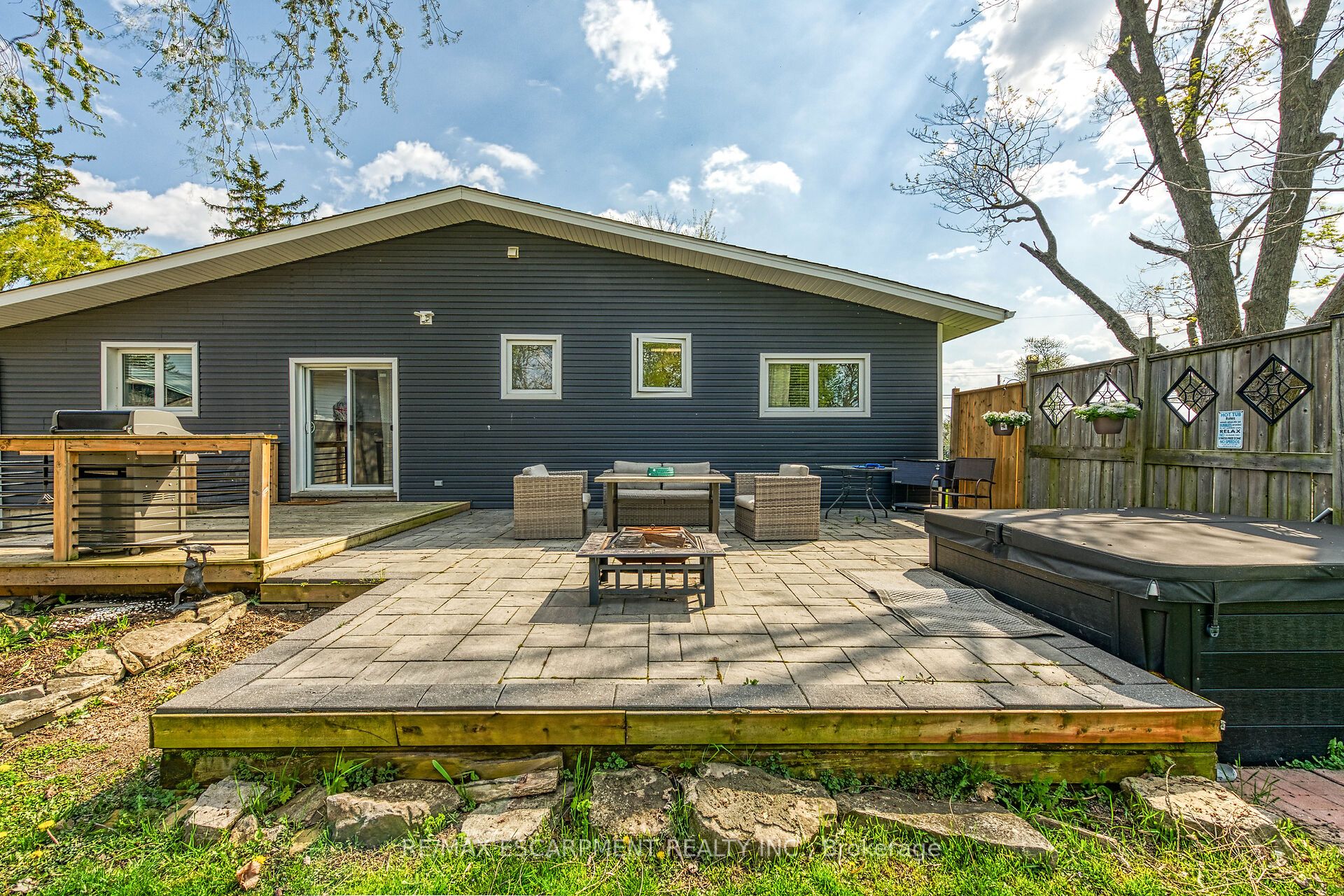 1214 Golf Club Road