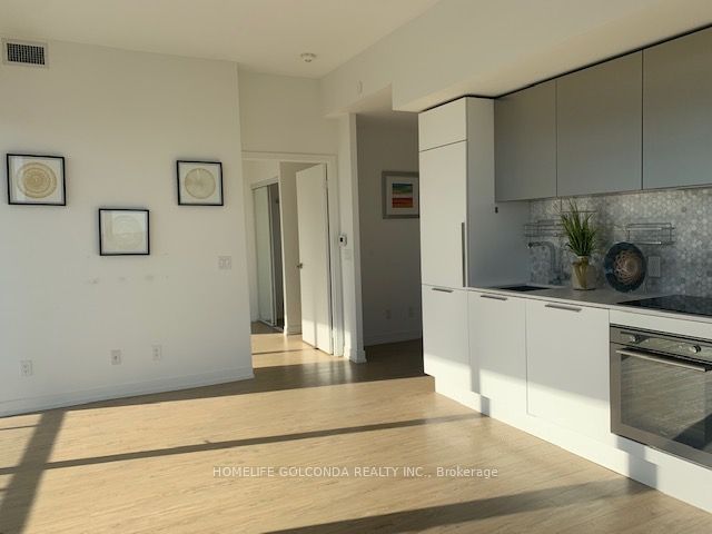 85 Wood Street, #2216