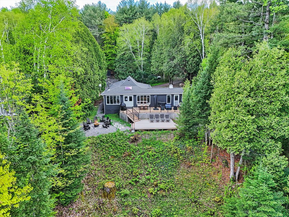 1093 Glenmount Road, Lake of Bays, ON P0B 1A0