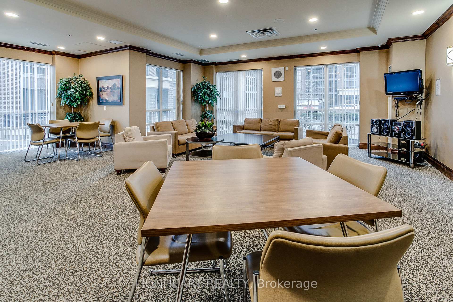 1 Bedroom Condo at 5 Michael Power, Toronto For sale
