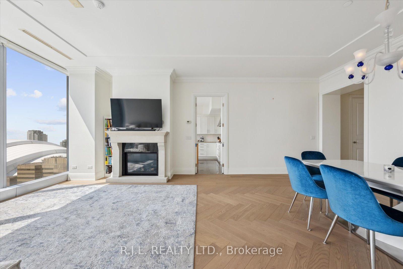 1 Bedroom Condo at 183 Wellington, Toronto For sale