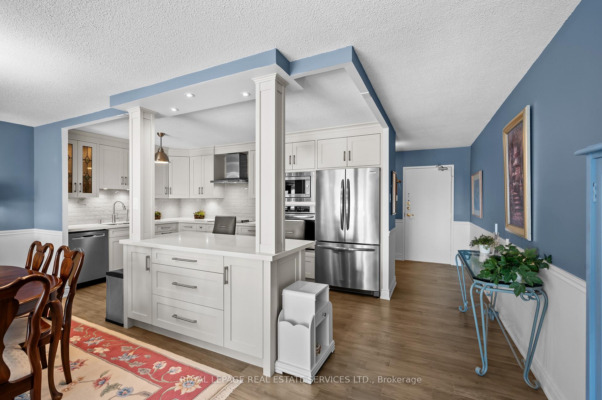 2 Bedrooms Condo at 2185 Marine,  Oakville For sale
