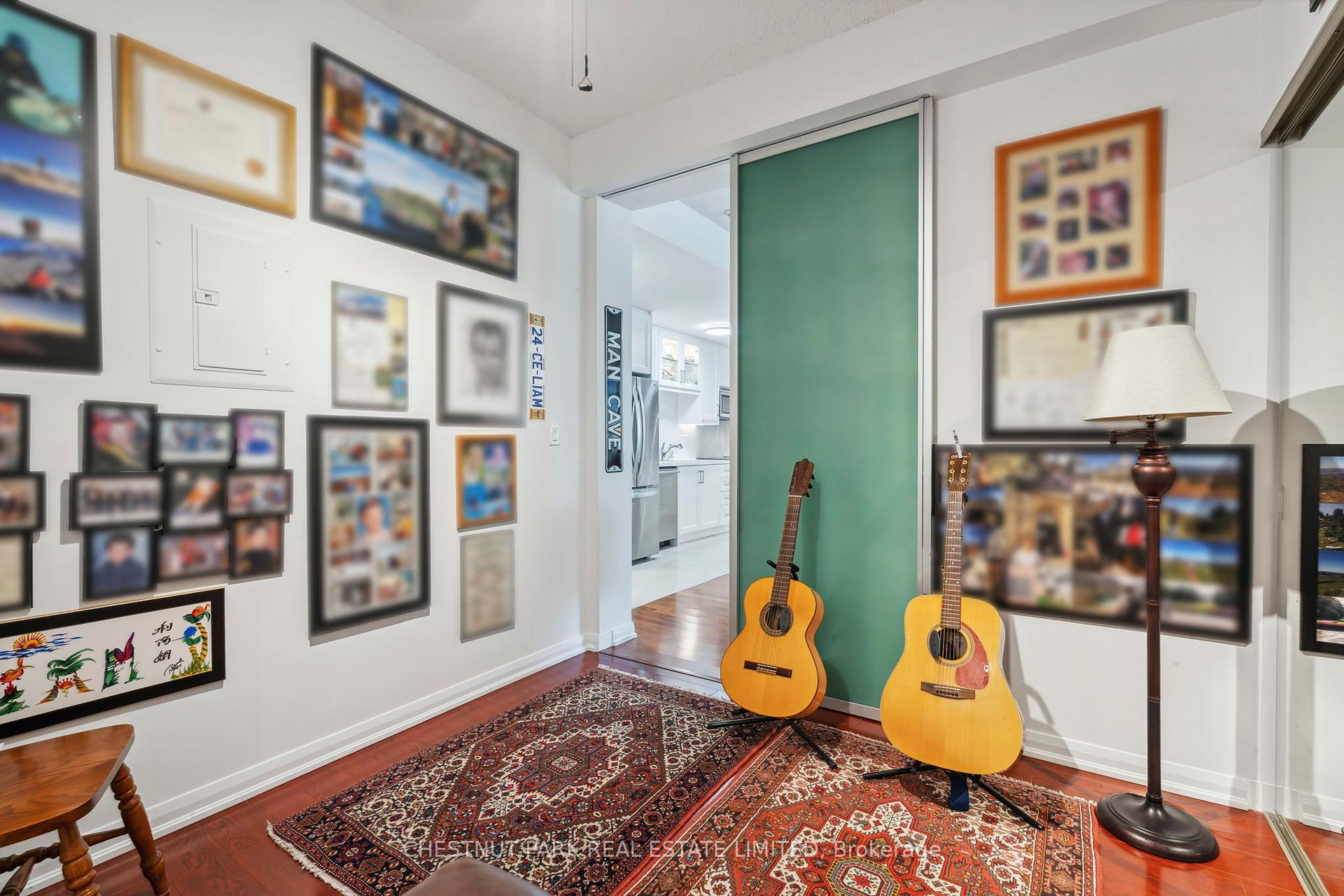 3 Bedrooms Condo at 11 Soho, Toronto For sale