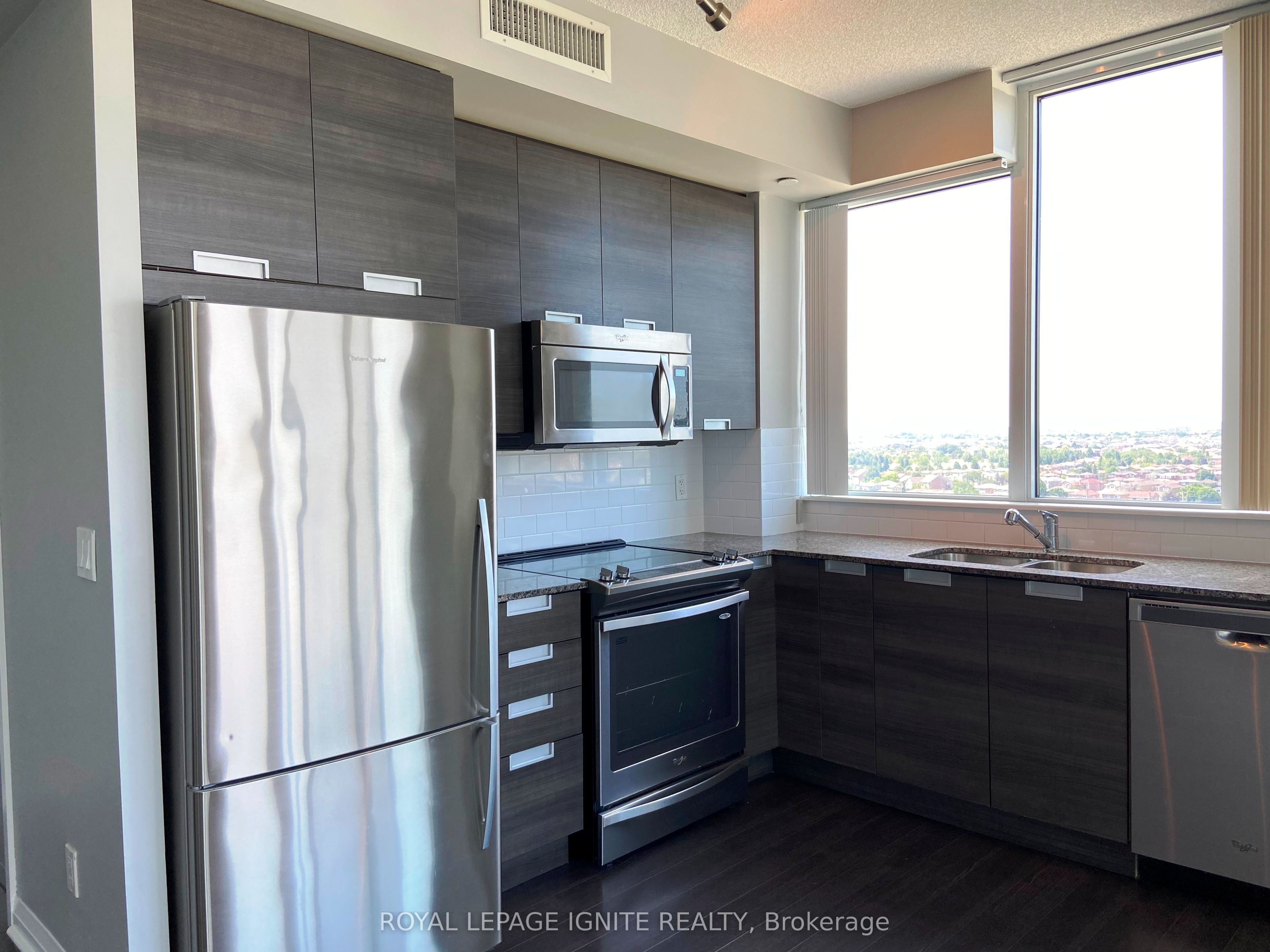 75 Eglinton Avenue W, #1107