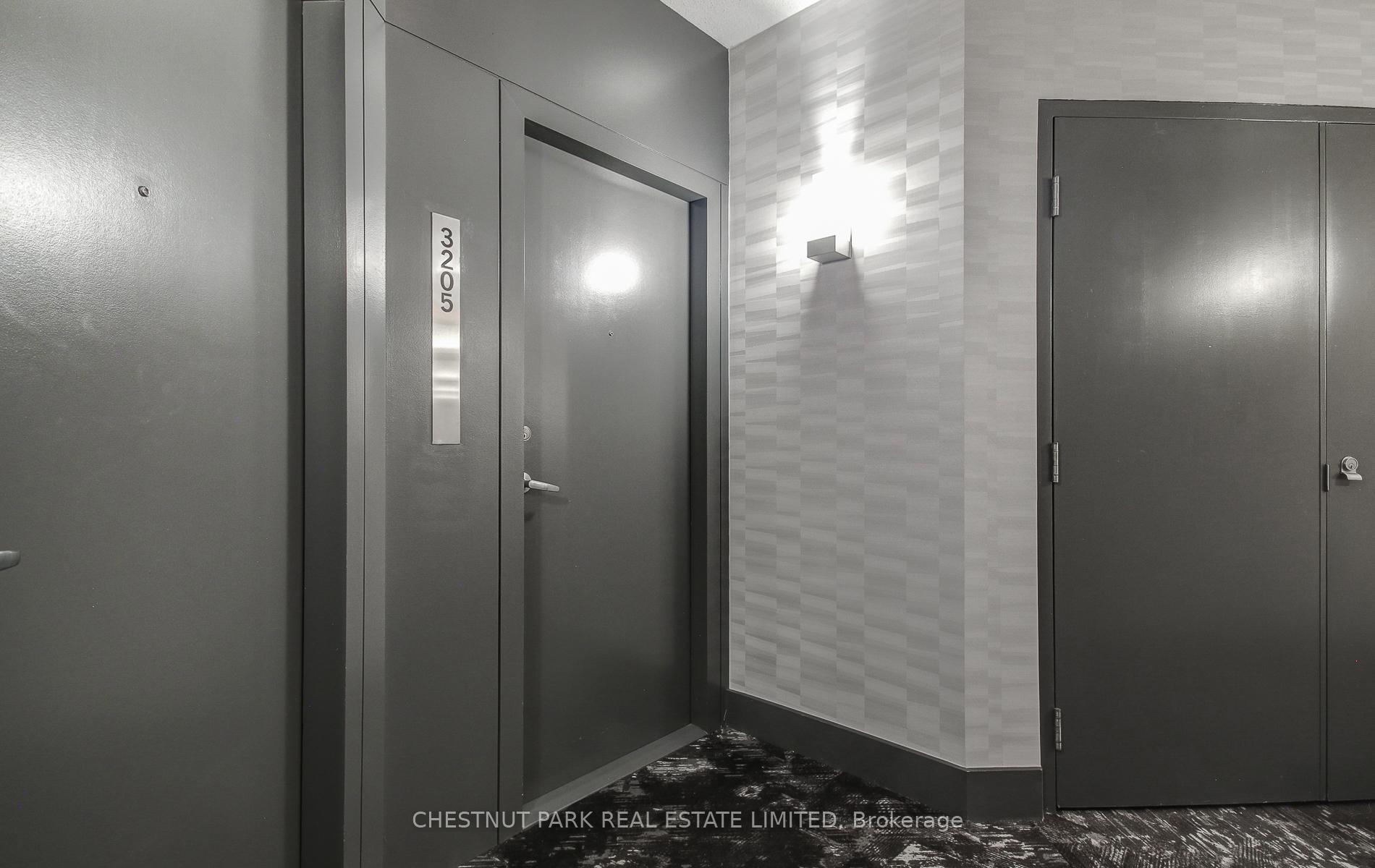 2 Bedrooms Condo at 25 Carlton, Toronto For sale